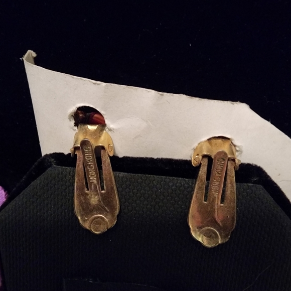 Vtg Cĺip On Earrings Marked Hong Kong Faux Pearls Multi Colors Orange Green Blk - Picture 5 of 5